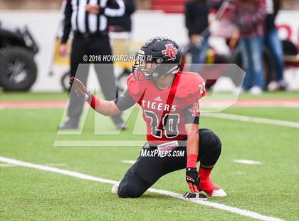 Thumbnail 1 in Forsan vs. Anson (UIL 2A Regional Playoff) photogallery.