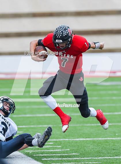 Thumbnail 2 in Forsan vs. Anson (UIL 2A Regional Playoff) photogallery.