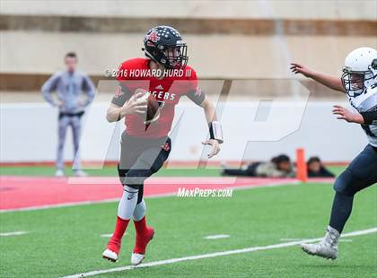 Thumbnail 1 in Forsan vs. Anson (UIL 2A Regional Playoff) photogallery.