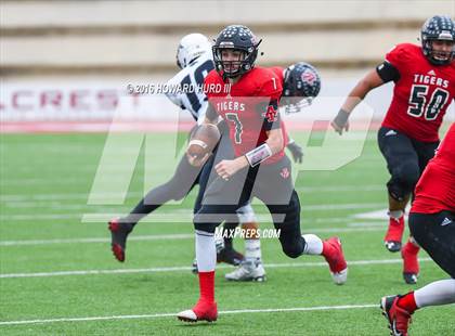 Thumbnail 3 in Forsan vs. Anson (UIL 2A Regional Playoff) photogallery.