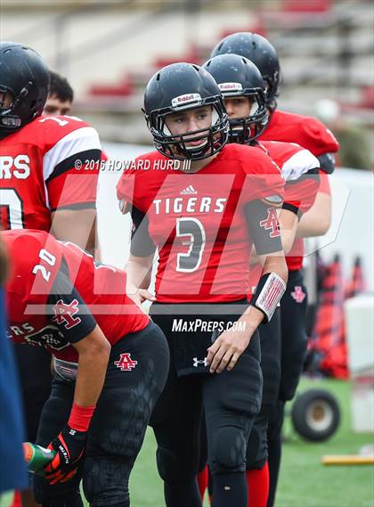 Thumbnail 1 in Forsan vs. Anson (UIL 2A Regional Playoff) photogallery.