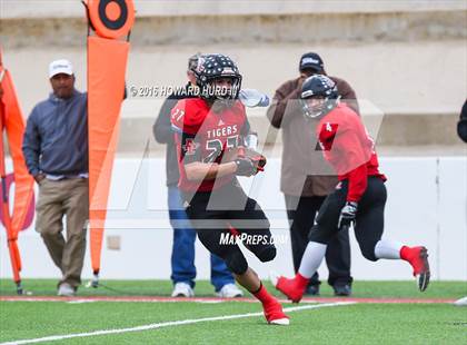 Thumbnail 2 in Forsan vs. Anson (UIL 2A Regional Playoff) photogallery.