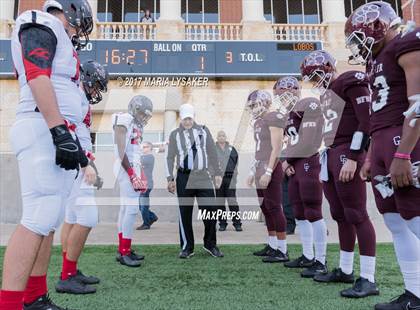 Thumbnail 3 in Cy-Fair vs. Langham Creek (UIL 6A DII Quarter Final Playoffs) photogallery.