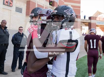 Thumbnail 2 in Cy-Fair vs. Langham Creek (UIL 6A DII Quarter Final Playoffs) photogallery.