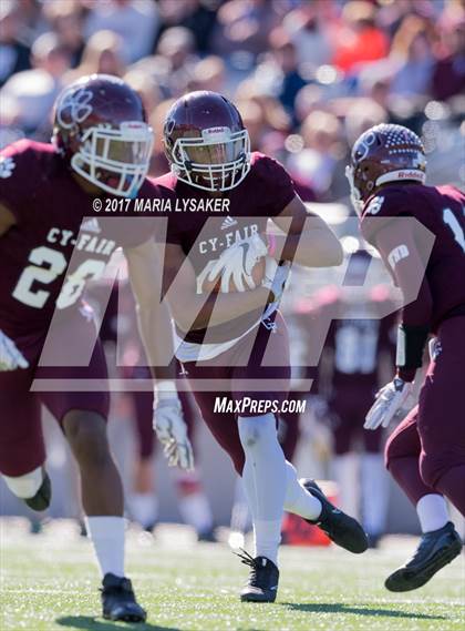 Thumbnail 1 in Cy-Fair vs. Langham Creek (UIL 6A DII Quarter Final Playoffs) photogallery.