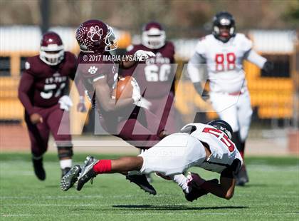 Thumbnail 2 in Cy-Fair vs. Langham Creek (UIL 6A DII Quarter Final Playoffs) photogallery.