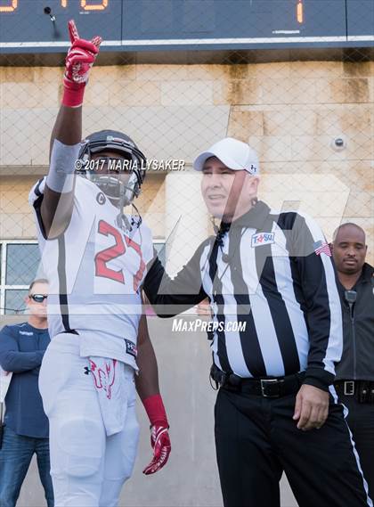 Thumbnail 1 in Cy-Fair vs. Langham Creek (UIL 6A DII Quarter Final Playoffs) photogallery.