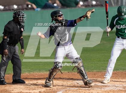 Thumbnail 3 in Reagan [Ronald] vs Franklin (San Antonio Classic) photogallery.