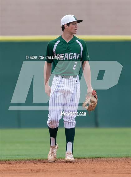 Thumbnail 2 in Reagan [Ronald] vs Franklin (San Antonio Classic) photogallery.