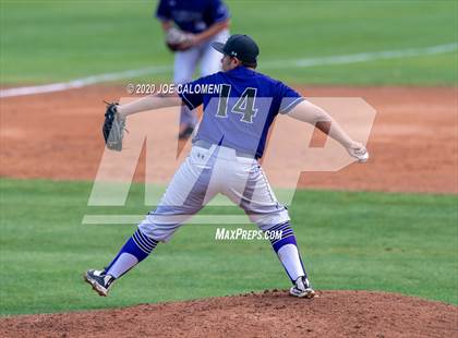 Thumbnail 3 in Reagan [Ronald] vs Franklin (San Antonio Classic) photogallery.