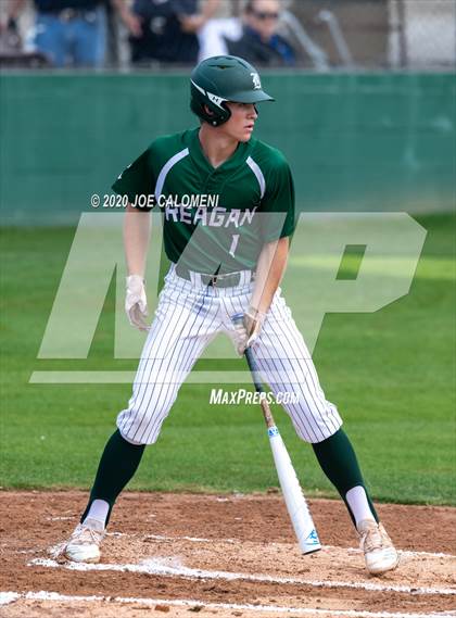 Thumbnail 3 in Reagan [Ronald] vs Franklin (San Antonio Classic) photogallery.
