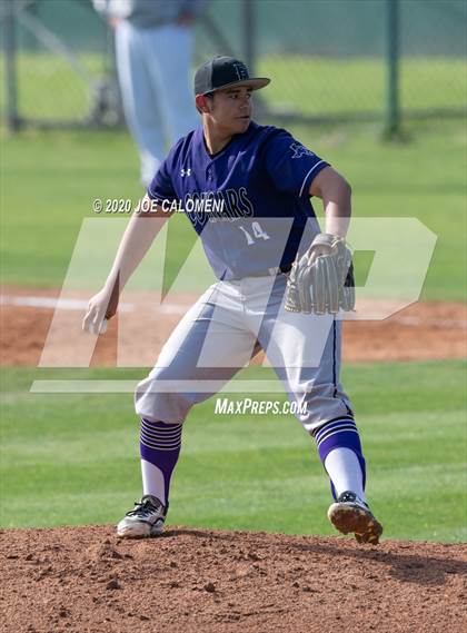 Thumbnail 2 in Reagan [Ronald] vs Franklin (San Antonio Classic) photogallery.