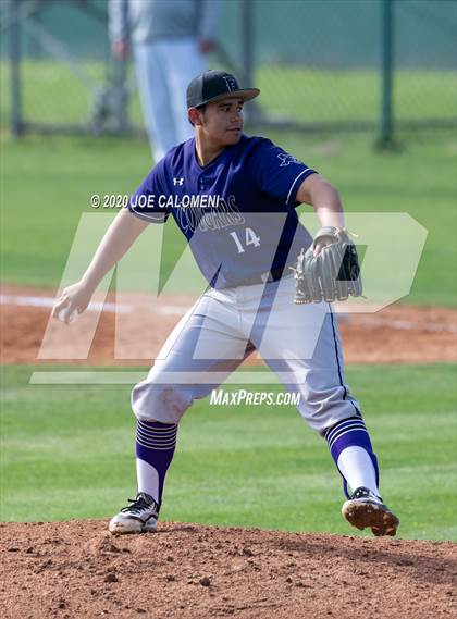 Thumbnail 3 in Reagan [Ronald] vs Franklin (San Antonio Classic) photogallery.