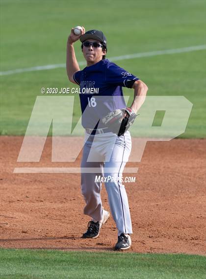 Thumbnail 3 in Reagan [Ronald] vs Franklin (San Antonio Classic) photogallery.