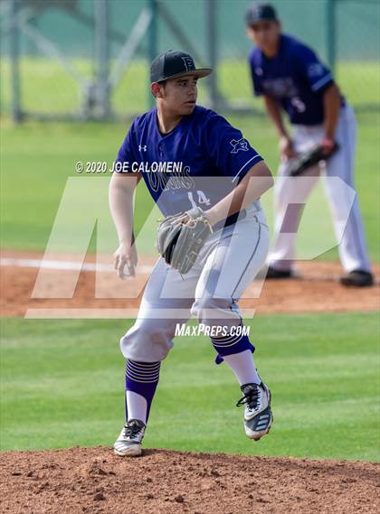 Thumbnail 2 in Reagan [Ronald] vs Franklin (San Antonio Classic) photogallery.