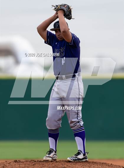 Thumbnail 3 in Reagan [Ronald] vs Franklin (San Antonio Classic) photogallery.