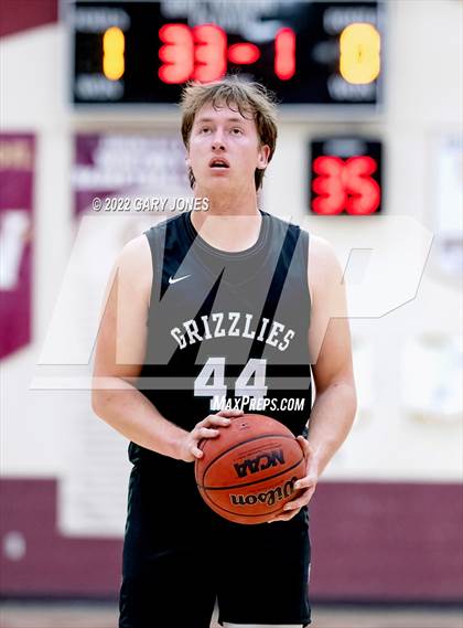 Thumbnail 3 in Granite Bay vs Whitney (SJS D2 Semifinal) photogallery.