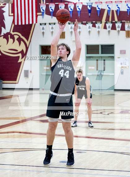 Thumbnail 2 in Granite Bay vs Whitney (SJS D2 Semifinal) photogallery.