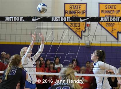 Thumbnail 2 in Fayetteville vs. St. Ignatius (Durango Fall Classic) photogallery.