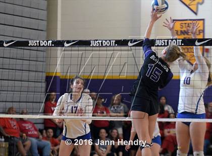 Thumbnail 1 in Fayetteville vs. St. Ignatius (Durango Fall Classic) photogallery.