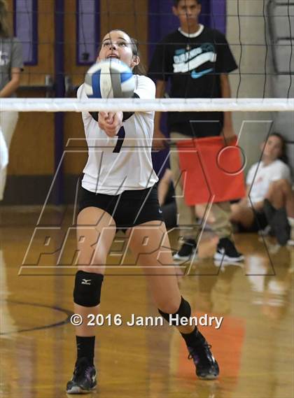 Thumbnail 2 in Fayetteville vs. St. Ignatius (Durango Fall Classic) photogallery.