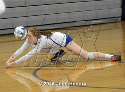 Thumbnail 2 in Fayetteville vs. St. Ignatius (Durango Fall Classic) photogallery.