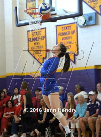 Thumbnail 3 in Fayetteville vs. St. Ignatius (Durango Fall Classic) photogallery.