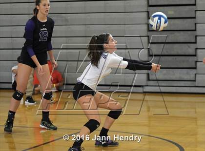 Thumbnail 3 in Fayetteville vs. St. Ignatius (Durango Fall Classic) photogallery.