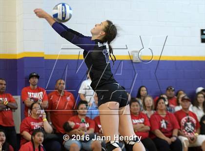 Thumbnail 1 in Fayetteville vs. St. Ignatius (Durango Fall Classic) photogallery.