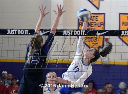 Thumbnail 3 in Fayetteville vs. St. Ignatius (Durango Fall Classic) photogallery.