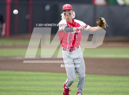 Thumbnail 3 in Tomball vs Rockwall-Heath (UIL 6A Regional Semi-Final) photogallery.