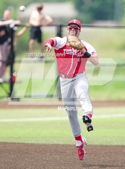 Thumbnail 3 in Tomball vs Rockwall-Heath (UIL 6A Regional Semi-Final) photogallery.