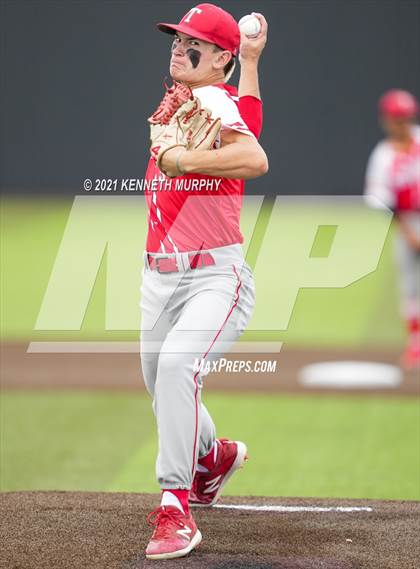 Thumbnail 3 in Tomball vs Rockwall-Heath (UIL 6A Regional Semi-Final) photogallery.