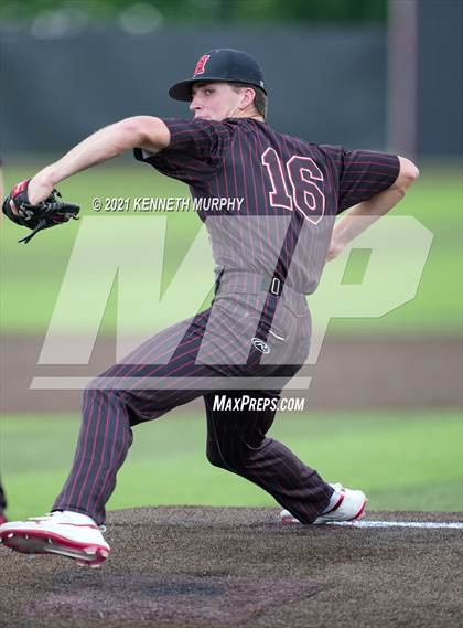 Thumbnail 3 in Tomball vs Rockwall-Heath (UIL 6A Regional Semi-Final) photogallery.