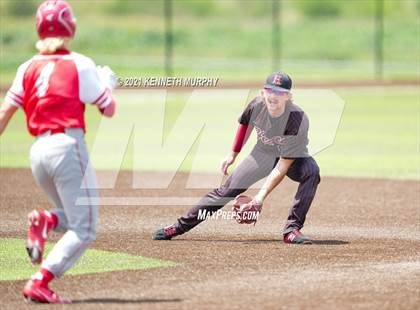 Thumbnail 2 in Tomball vs Rockwall-Heath (UIL 6A Regional Semi-Final) photogallery.