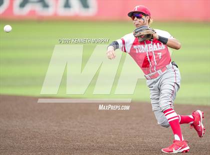 Thumbnail 3 in Tomball vs Rockwall-Heath (UIL 6A Regional Semi-Final) photogallery.