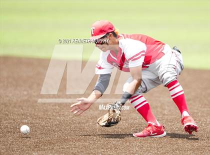 Thumbnail 3 in Tomball vs Rockwall-Heath (UIL 6A Regional Semi-Final) photogallery.