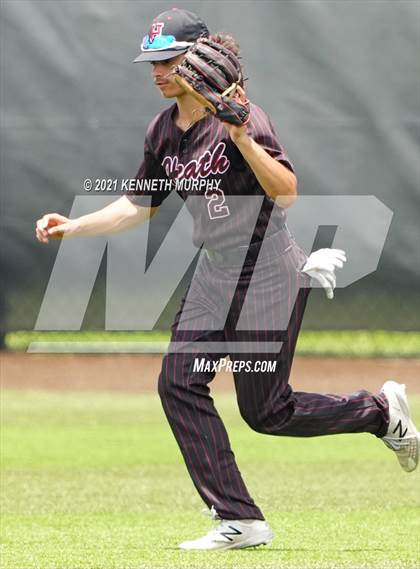 Thumbnail 3 in Tomball vs Rockwall-Heath (UIL 6A Regional Semi-Final) photogallery.