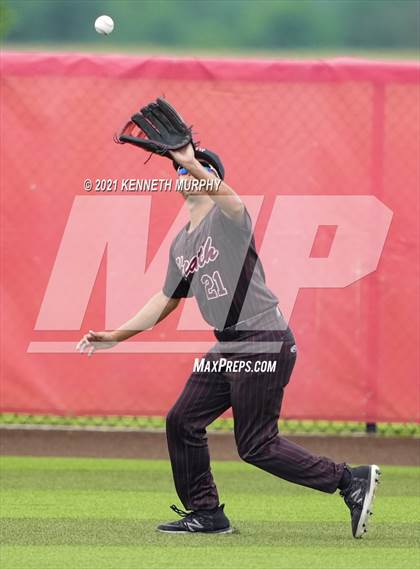 Thumbnail 2 in Tomball vs Rockwall-Heath (UIL 6A Regional Semi-Final) photogallery.