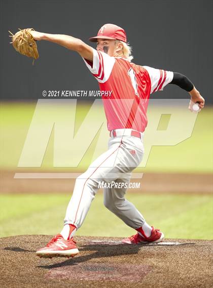 Thumbnail 3 in Tomball vs Rockwall-Heath (UIL 6A Regional Semi-Final) photogallery.