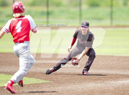Thumbnail 3 in Tomball vs Rockwall-Heath (UIL 6A Regional Semi-Final) photogallery.