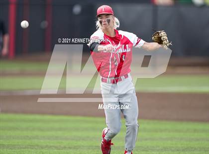 Thumbnail 2 in Tomball vs Rockwall-Heath (UIL 6A Regional Semi-Final) photogallery.
