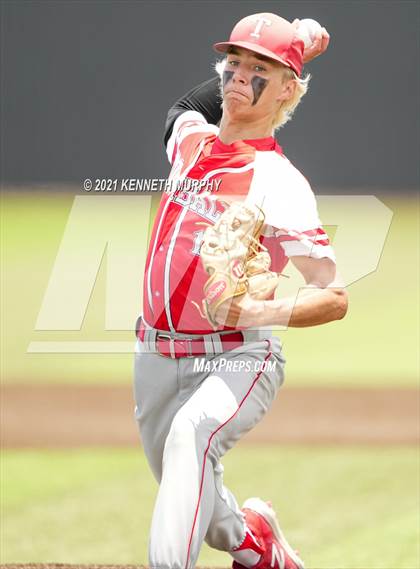 Thumbnail 3 in Tomball vs Rockwall-Heath (UIL 6A Regional Semi-Final) photogallery.