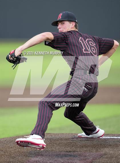 Thumbnail 3 in Tomball vs Rockwall-Heath (UIL 6A Regional Semi-Final) photogallery.