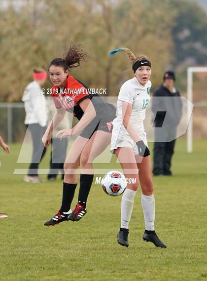 Thumbnail 3 in Aztec vs. Los Alamos photogallery.