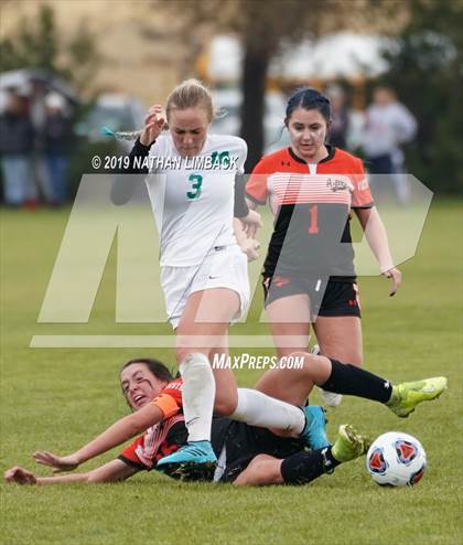 Thumbnail 2 in Aztec vs. Los Alamos photogallery.