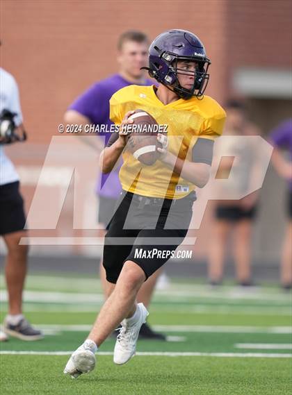 Thumbnail 1 in College Station (Spring Game) photogallery.
