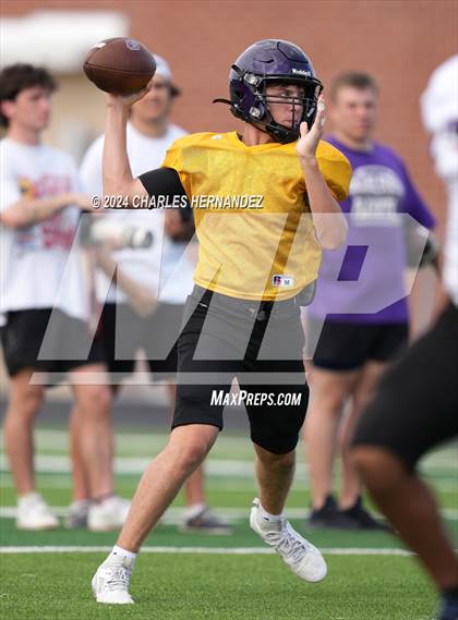 Thumbnail 1 in College Station (Spring Game) photogallery.