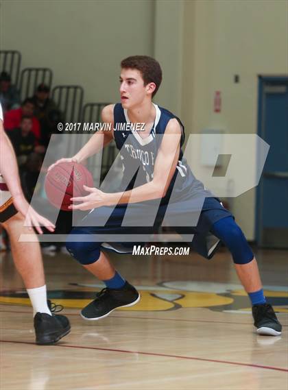 Thumbnail 3 in Oxnard vs. Trabuco Hills photogallery.