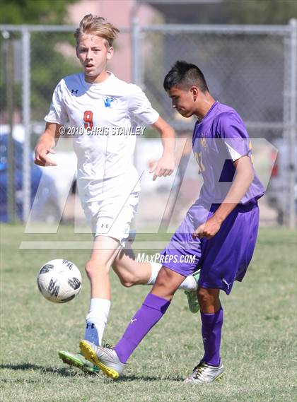 Thumbnail 2 in Blue Ridge vs. Chino Valley (Old Pueblo Classic) photogallery.